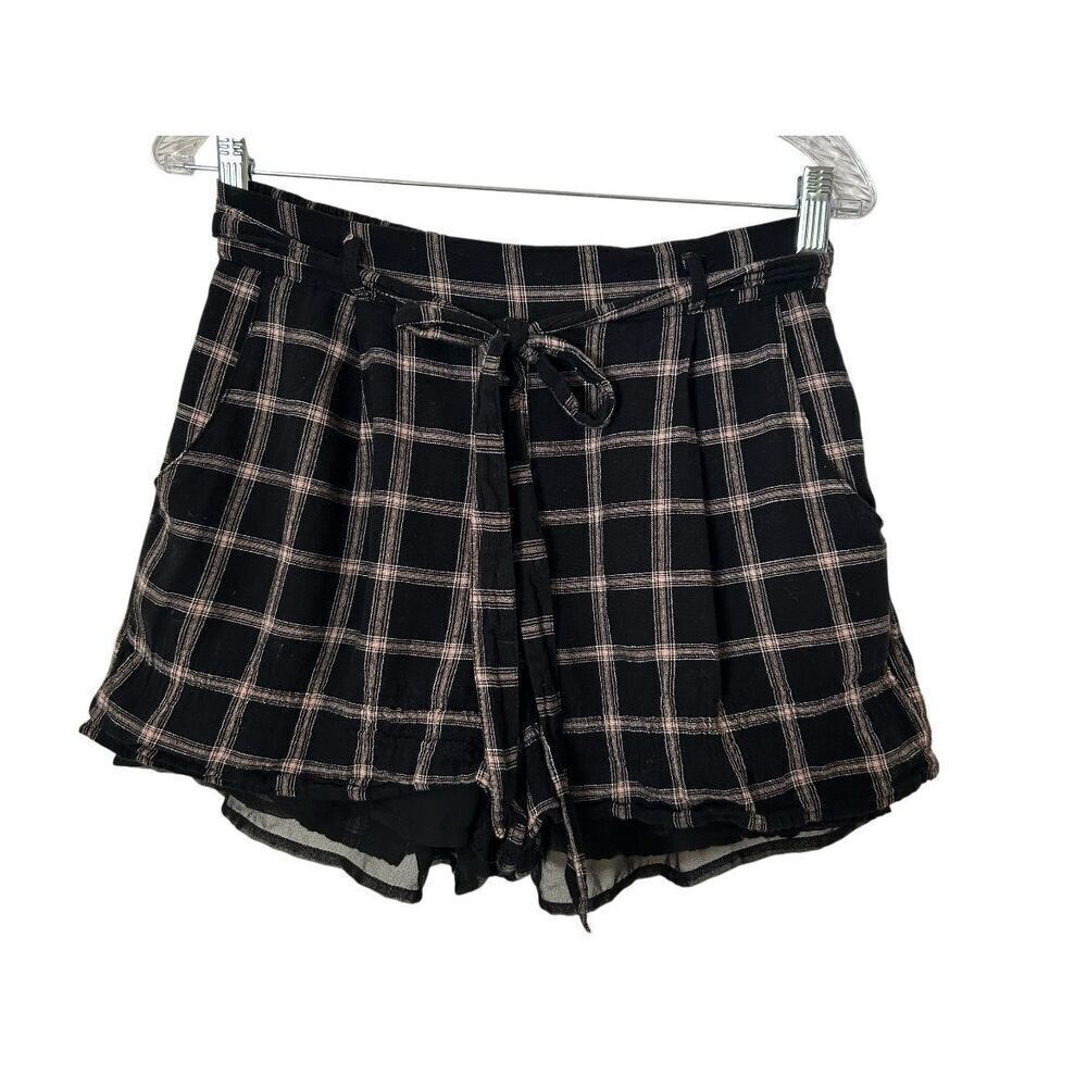 American Eagle Plaid Pull-On Shorts Black Pink Checkered Size M